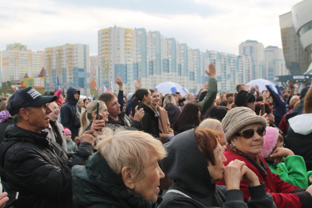 Участниками патриотического фестиваля «Русское лето. ZаРоссию» в Кемерове стали 16,7 тысячи человек (фоторепортаж)