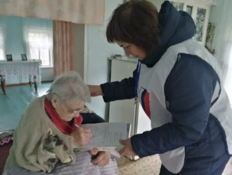 В течение трех дней жители Тисульского округа приходят на избирательные участки
