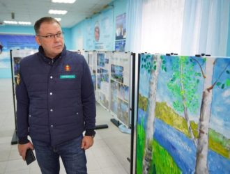 Илья Середюк посетил художественную школу в Тисуле