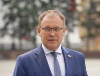Поздравление губернатора Кузбасса Ильи Середюка с Днем работников дорожного хозяйства
