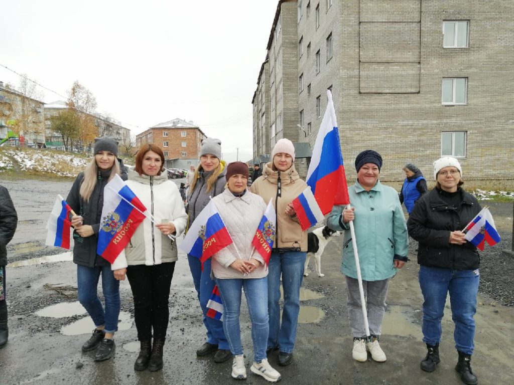 В пгт Белогорск Тисульского округа прошёл памятный митинг в 72-ую годовщину крушения самолёта и гибели его экипажа