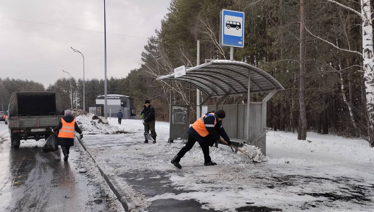 На уборку дорог в Кемерове привлечено более 100 единиц техники