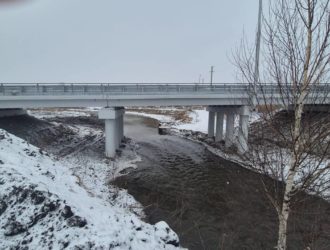 В Новокузнецком районе построили мост через Ускат после вмешательства прокуратуры