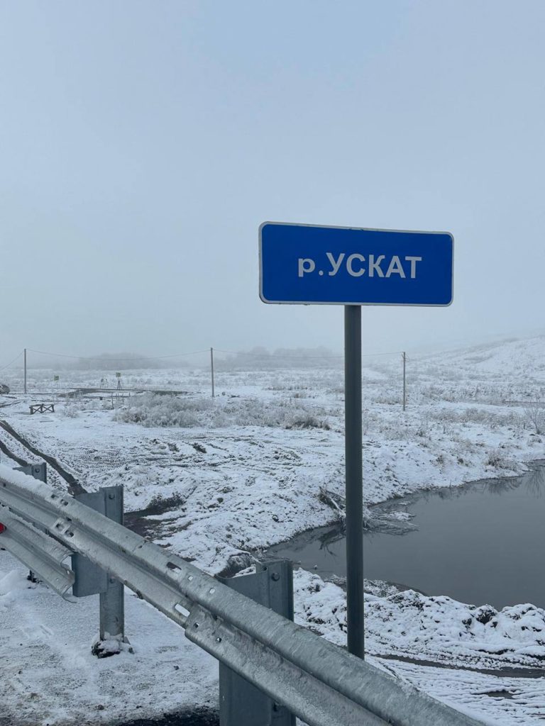 В Новокузнецком районе построили мост через Ускат после вмешательства прокуратуры