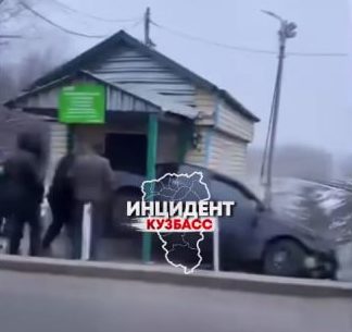 На Западном проезде в Кемерове произошло странное ДТП