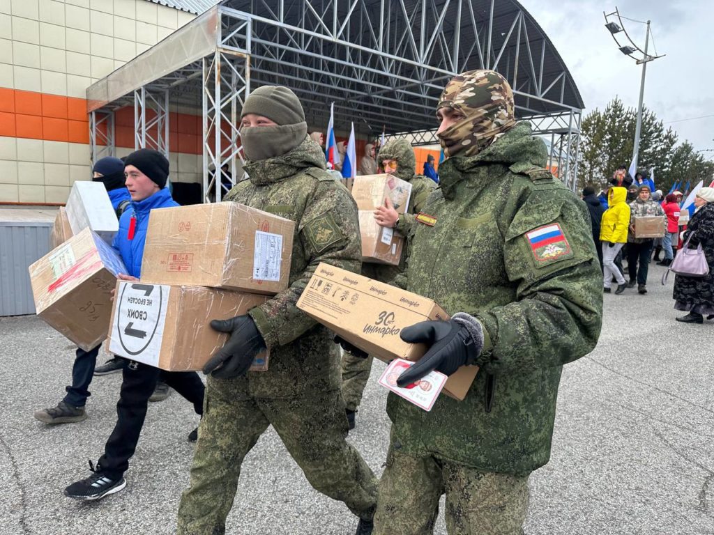 Жители Новокузнецкого округа отправили новую партию гуманитарной помощи в зону спецоперации