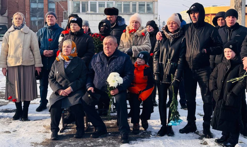 В Новокузнецке увековечили память Михаила Новикова, погибшего в зоне СВО