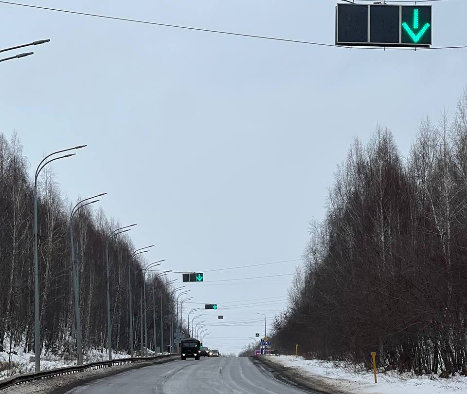 В Новокузнецке заработали новые реверсивные светофоры на Ильинском шоссе 