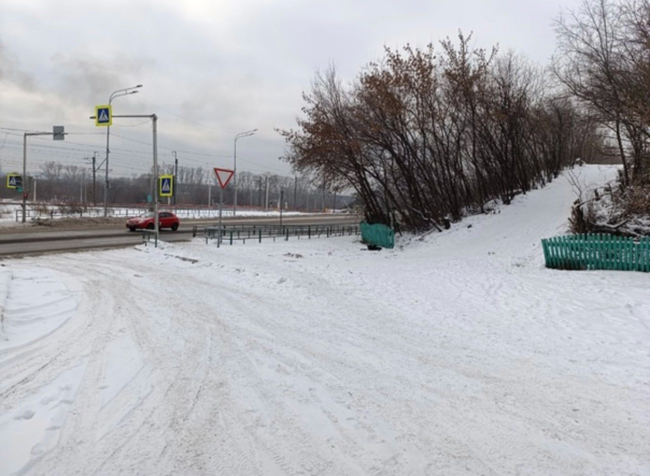 В Новокузнецке снова дети раскатали опасный склон