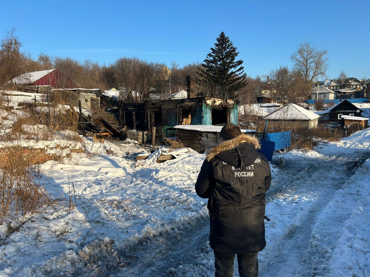 Следком возбудил уголовное дело по факту гибели ребенка на пожаре в Ленинске-Кузнецком