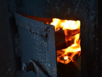 Жители кузбасского поселка стали замерзать из-за сбоя в поставках угля на котельную