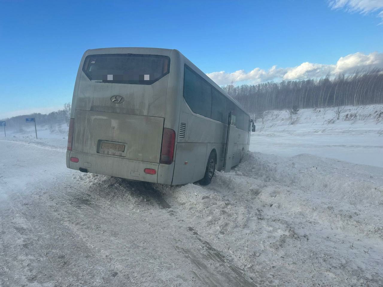 Автобус Кемерово — Новосибирск попал в ДТП на трассе