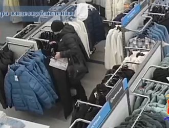 В Кузбассе женщина вынесла из спортивного магазина вещи на 100 тысяч рублей