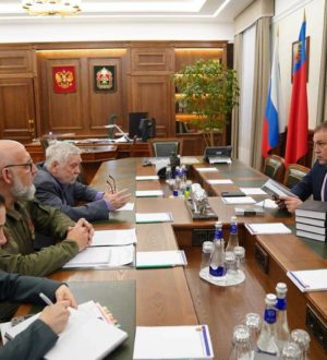 Илья Середюк встретился с кузбасскими литераторами