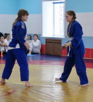 «СУЭК-Кузбасс» поддержала зимнее первенство по дзюдо