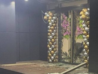 В Новокузнецке двое мужчин устроили дебош в ночном клубе, защищая официантку