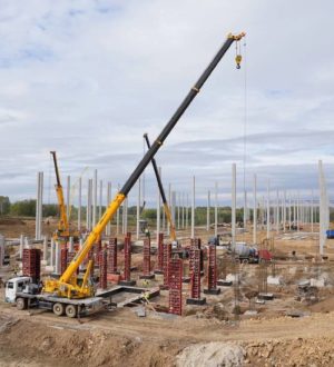 Илья Cередюк побывал на строительной площадке логистического центра Wildberries в Юрге