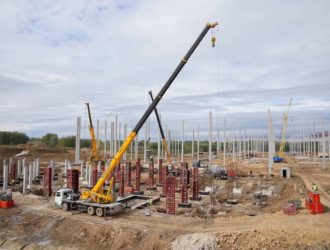 Илья Cередюк побывал на строительной площадке логистического центра Wildberries в Юрге