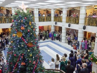 Губернатор Кузбасса Илья Середюк напомнил, что новогодние праздники – прекрасный повод провести время с семьей