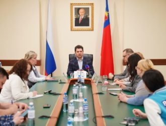 «Лично проехал по аптекам и оценил»: министр здравоохранения Кузбасса рассказал о мерах, вводимых для сокращения очередей за льготными лекарствами