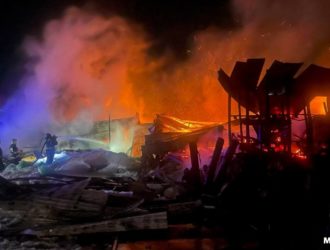 Крупный пожар произошел ночью в Новокузнецком округе