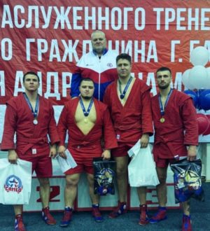 Кузбасские самбисты завоевали два золота и два серебра на всероссийском турнире в Алтайском крае