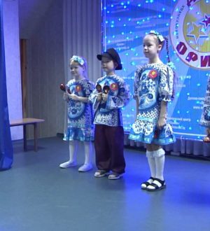 «В гостях у ГАИчки»: в Новокузнецке прошел традиционный конкурс агитбригад на знание ПДД