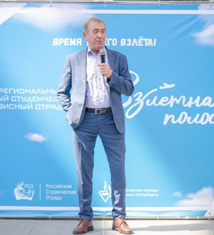 Студотряды Кузбасса работают в Международном аэропорту «Пулково»