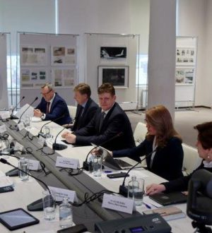 Анатолий Серышев принял участие в круглом столе «Архитектурно-художественный облик современных научных центров: наука и практика»