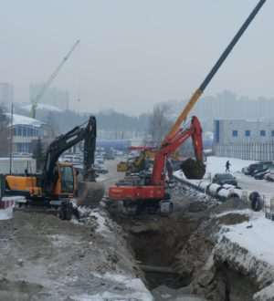 Первые 90 метров коллектора ливневой канализации уложили на улице Мичурина в Кемерове