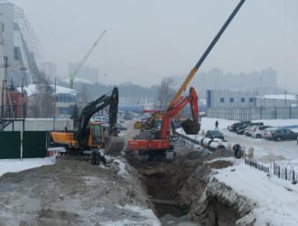 Первые 90 метров коллектора ливневой канализации уложили на улице Мичурина в Кемерове