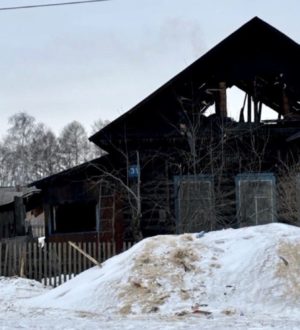 В Кузбассе сотрудник полиции спас женщину из горящего дома
