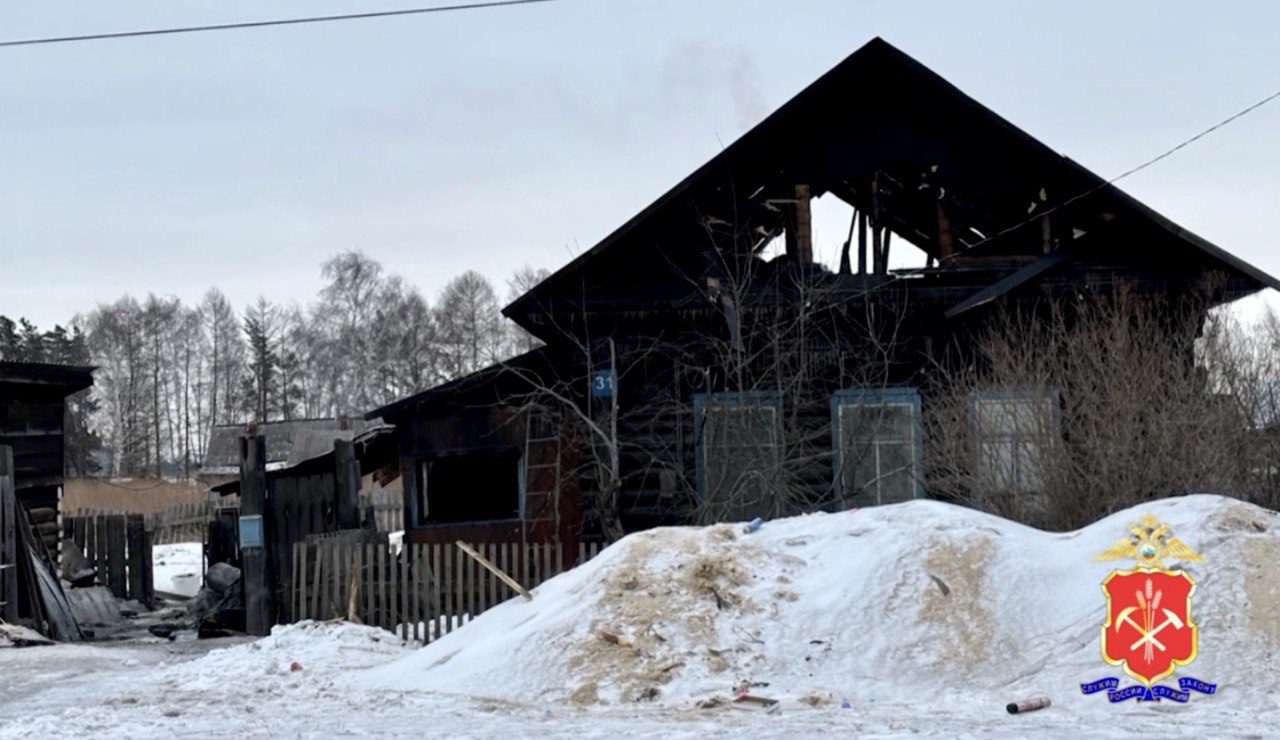 В Кузбассе сотрудник полиции спас женщину из горящего дома