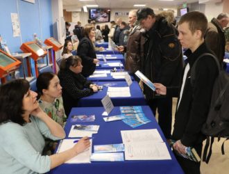 Ярмарки вакансий, посвященные Дню защитника Отечества, посетили более 1,3 тысячи кузбассовцев