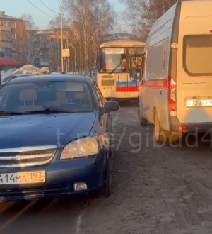 В Прокопьевске женщина на иномарке сбила бабушку на переходе