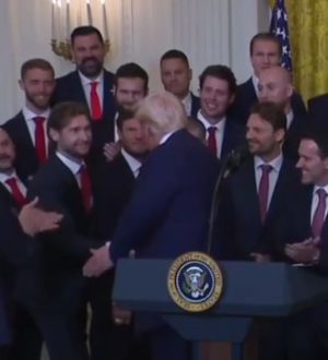 Дональд Трамп оценил мастерство кузбасского хоккеиста