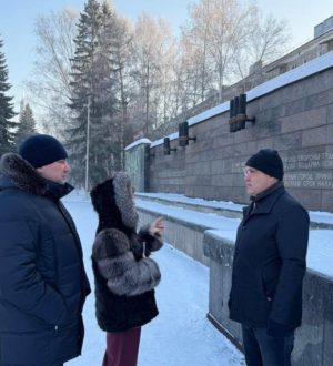 Илья Середюк рассказал о планах по ремонту памятника «Тыл – фронту» в Новокузнецке