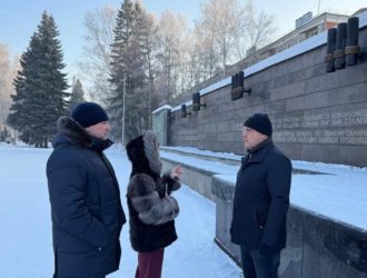 Илья Середюк рассказал о планах по ремонту памятника «Тыл – фронту» в Новокузнецке