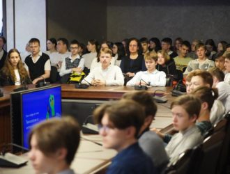 Кузбасские школьники на «Уроке цифры» узнают об операционных системах