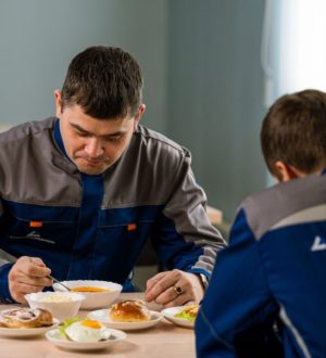 «Кузбассразрезуголь» расширил корпоративную программу питания для сотрудников