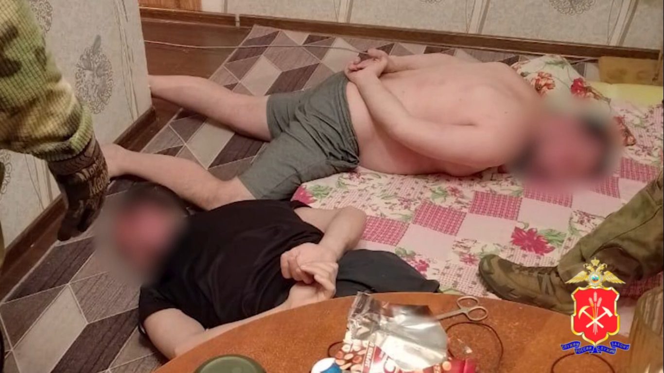 В Шерегеше таксисты избавлялись от конкурентов, прокалывая шины автомобилей