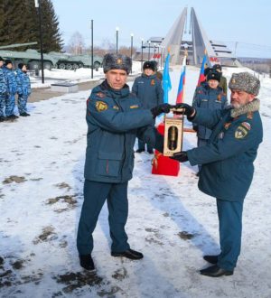 Кузбасс принял от Томской области лампаду с частицей Вечного огня
