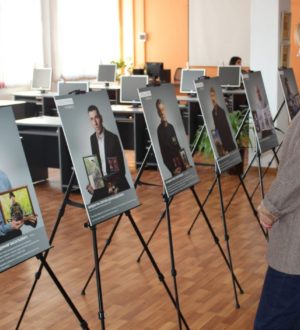 «Отец Героя»: в Новокузнецке презентовали выставку в честь Года защитника Отечества