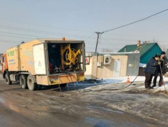 Дорожные службы Кемерова продолжают выполнять противопаводковые мероприятия