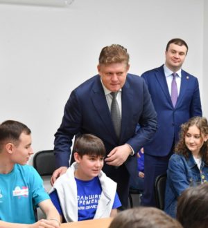 Анатолий Серышев провел рабочий день в Омской области