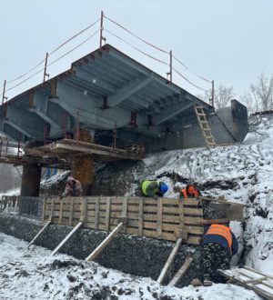 В Кемерове продолжается капремонт путепровода на въезде в жилой район Пионер
