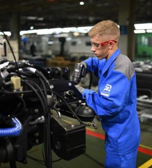 Российские студотряды объявили набор участников на Всероссийский студенческий трудовой проект «КАМАЗ»