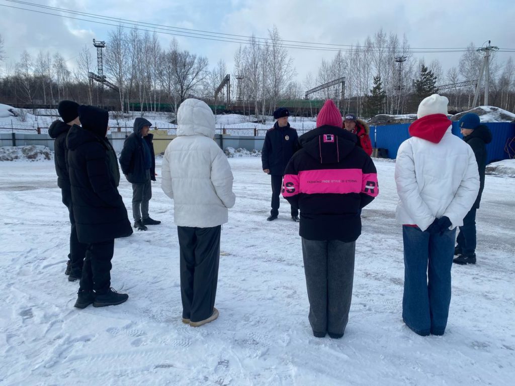 В Новокузнецке чемпион по автоспорту Александр Фабрициус провел мастер-класс для юных гонщиков