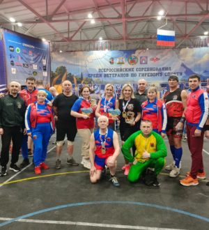 Сборная Кузбасса заняла третье место во Всероссийских соревнованиях гиревиков-ветеранов
