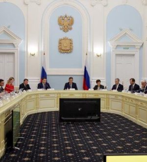 Полномочный представитель: органы местного самоуправления должны сохранять самую тесную связь с людьми, их заботами и запросами